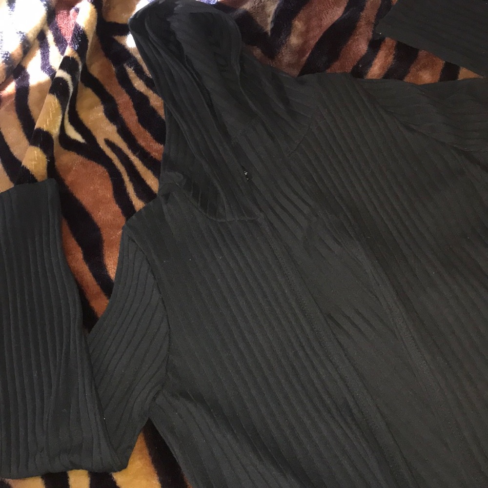 Unexplainably long cardigan w hoodie